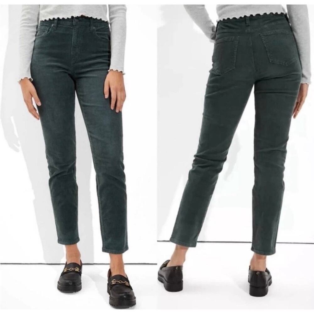 NWT American Eagle AE Hi-Rise Green Corduroy Mom Straight Jeans Size 6 Stretch